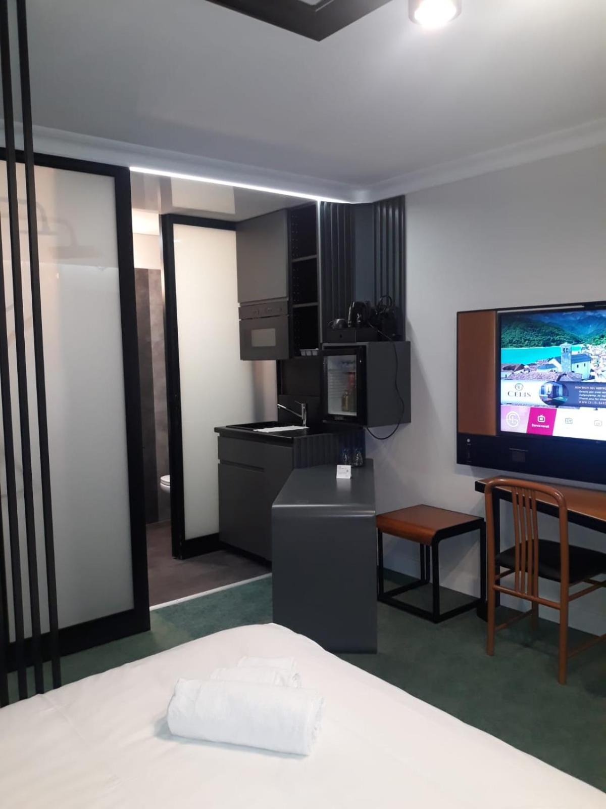 Hotel Celis Barcis Exterior photo