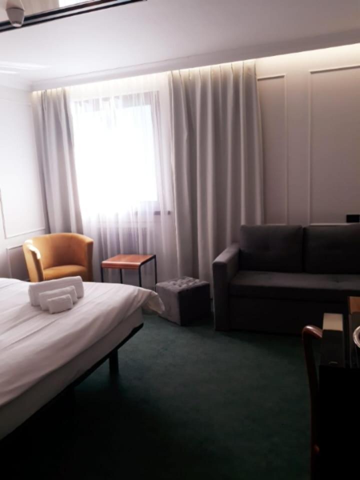 Hotel Celis Barcis Exterior photo