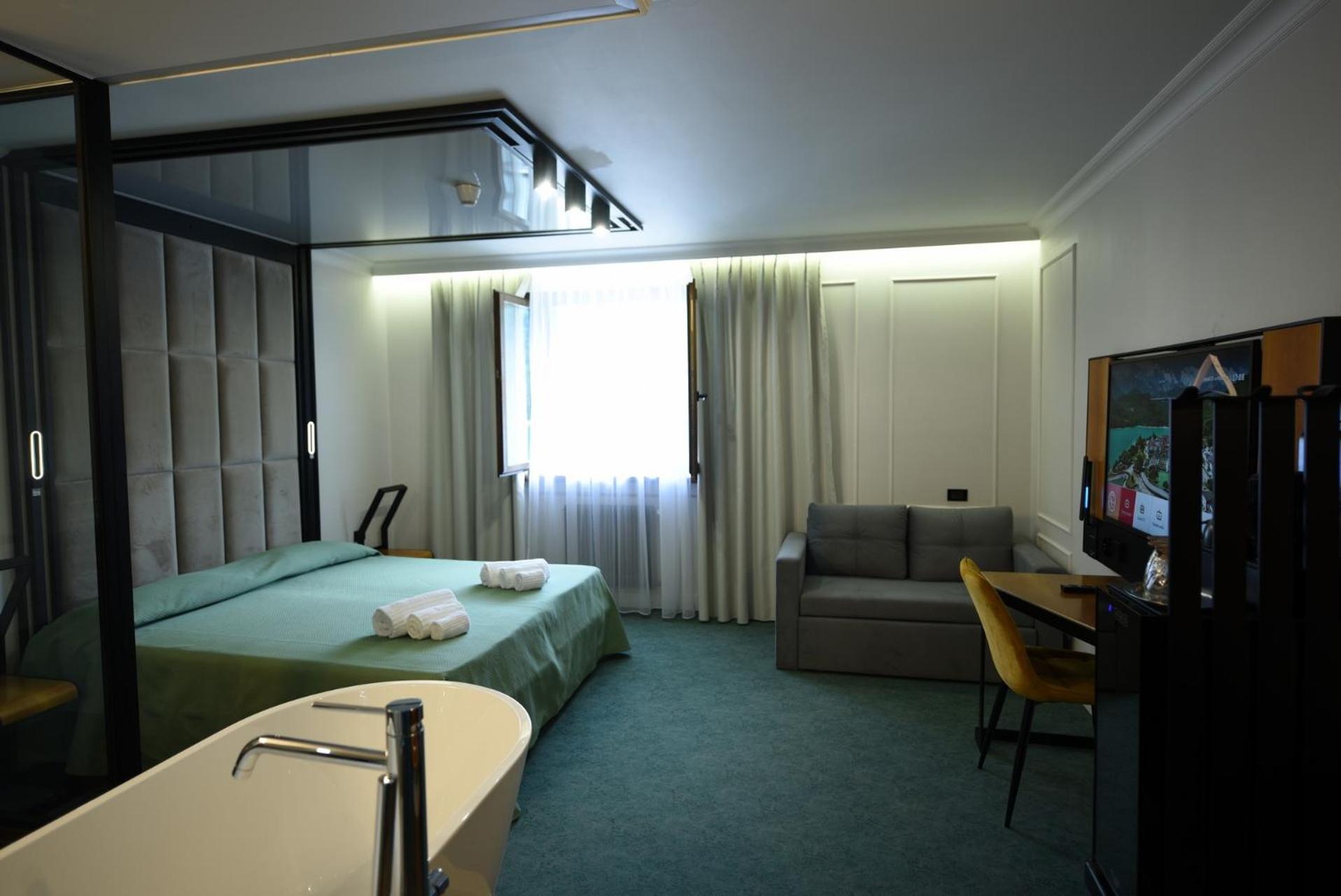 Hotel Celis Barcis Exterior photo