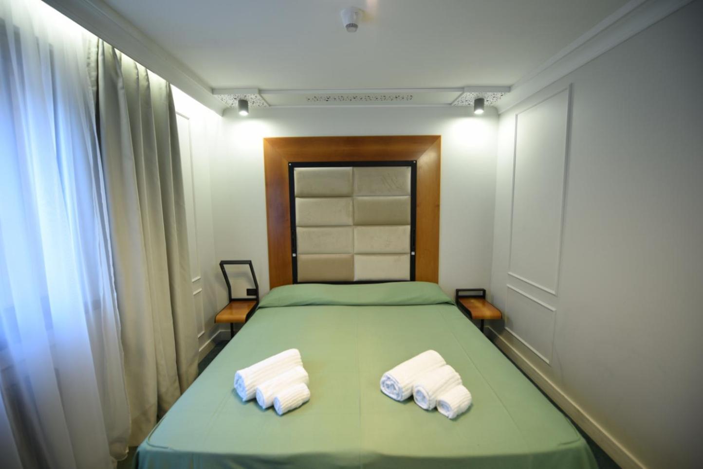 Hotel Celis Barcis Exterior photo