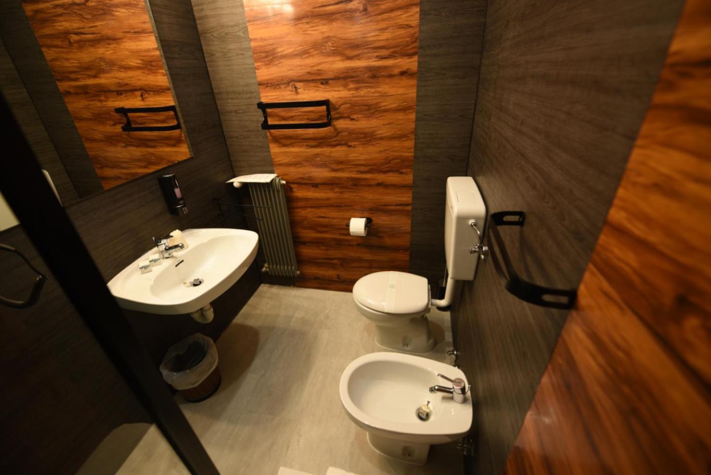 Hotel Celis Barcis Exterior photo